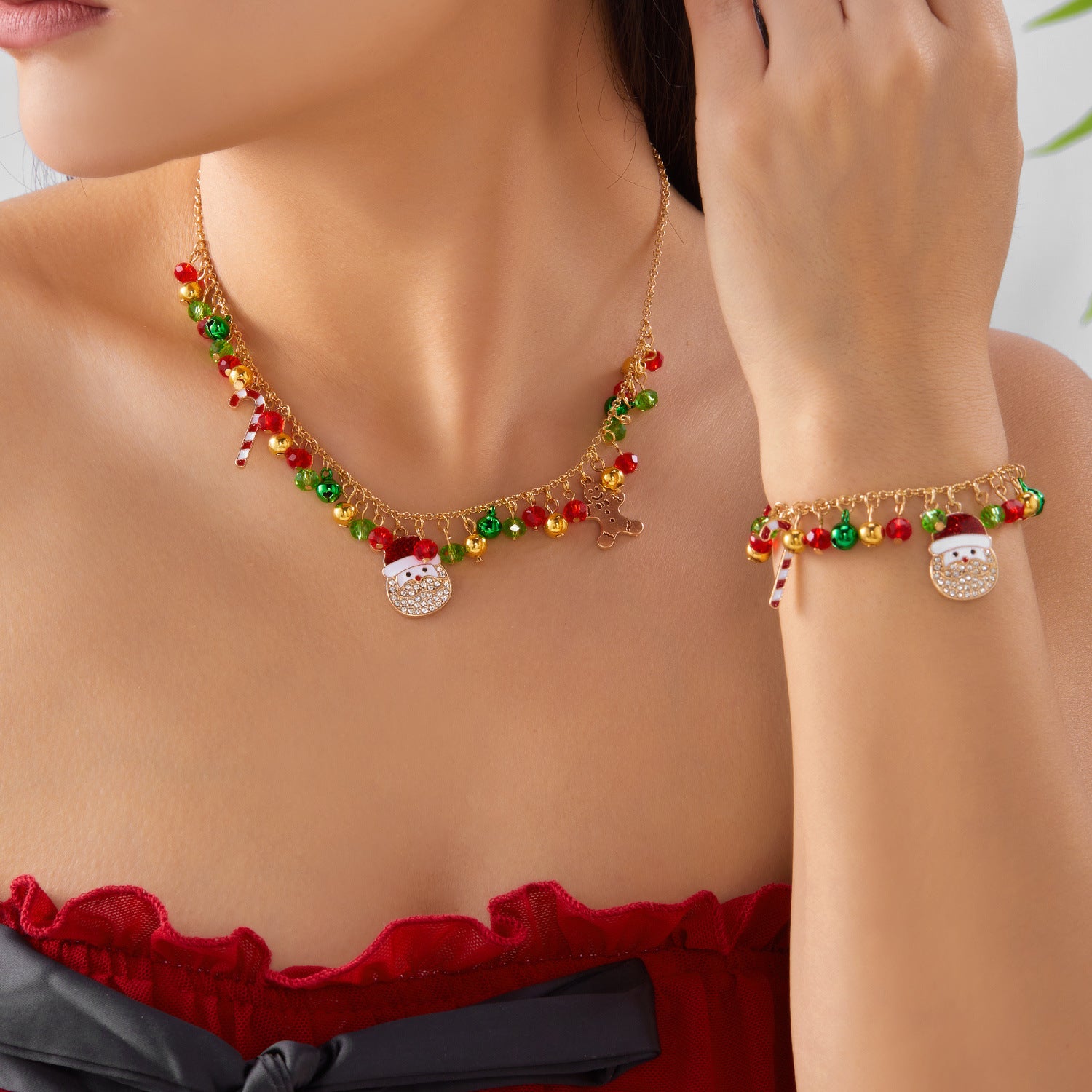 Fashion Christmas Jewelry Necklace Female Diamond Bell & Wreath Pendant Santa Claus Charm Figaro Chain