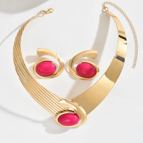 2025 New Arrival JINRUI TZ-32 Gold Plated Stainless Steel Women Jewelry Set with Geometric Shell Pendant Necklace and Joker Earrings